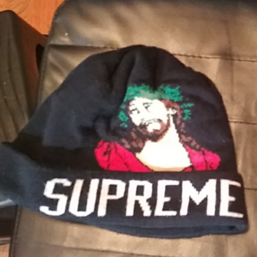 Men supreme beanie